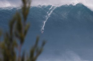 NATHAN FLORENCE SURFA O MAIOR SWELL DA SUA VIDA EM JAWS