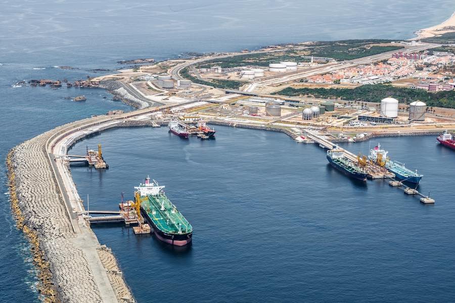 Obra no Porto de Sines poderá destruir melhores ondas da região.
