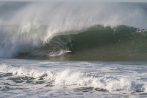 DANE HALL. O SURFISTA INGLÊS QUE FEZ DE PENICHE A SUA SEGUNDA CASA