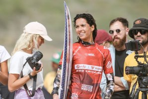 Teresa Bonvalot esteve muito à vontade nas ondas de Ribeira d&#039;Ilhas