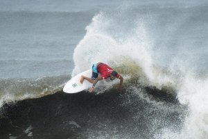 Ítalo Ferreira vence a primeira medalha de ouro atribuída ao surf nos Jogos Olímpicos