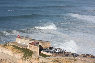 ONDAS DA NAZARÉ VISTAS DO CÉU