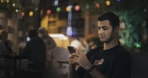 eSIM para surfistas: como permanecer conectado em qualquer lugar sem um cartão SIM físico