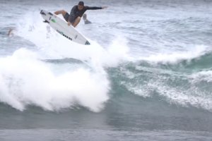 Zeke Lau, Jack Robinson, Brisa Hennessy e outros aproveitam os intervalos do Haleiwa Challenger