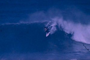 SESSÃO DE SURF TIRADA DO BAÚ MOSTRA J-BAY PERFEITA NO ANO DE 1977