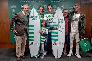 Surf tem tanta importância na sociedade Portuguesa que até Clubes de Futebol o procuram explorar comercialmente