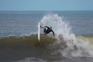 Como tem estado a dar-se o elenco do Championship Tour em El Salvador?