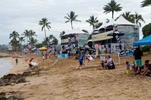 FALTA DE ONDAS GERA PREOCUPAÇÃO EM HALEIWA