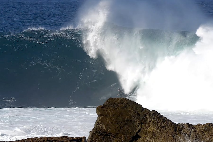 Shipstern Bluff em modo mutante: a violência crua de uma das slabs mais pesadas do planeta