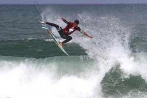 Filipe Toledo é o campeão da etapa.