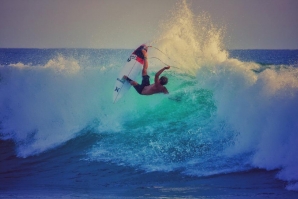 O lay back de John John Florence ontem ao final do dia em Trestles