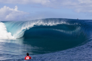 BILLABONG PRO TAHITI COMEÇOU COM ESTRONDO
