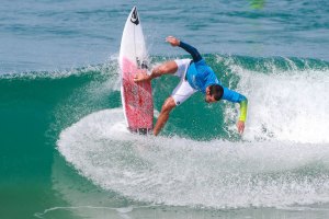 O ataque de backside de Ramzi Boukhiam a fazer a diferença em Chambre d'Amour.