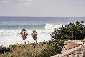 Nunca tinha surfado ondas tão grandes, diz João Mendonça sobre a sessão de 5 de Novembro no Jardim do Mar