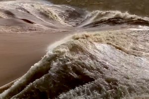 O Caudal de agua era fortissimo durante a abertura do Rio Waimea