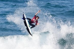 MR PRICE BALLITO PRO: TIAGO PIRES E FREDERICO MORAIS NAS REPESCAGENS