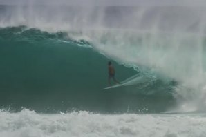Joel Parkinson na incrível sessão de Snapper Rocks.