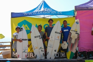 Rodrigo Farinha e Carlota Reis vencem Circuito Regional de Surf em São Vicente