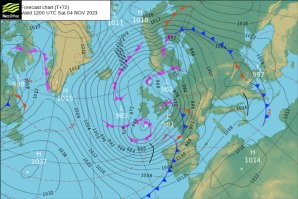 Imagem MetOffice, Sábado dia 4 às 1200 UTC a apresentar condições de Temporal de Oeste de acordo com a classificação in Caracterização Climática da Costa.