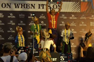 Clay Marzo vence a Rip Curl Cup Padang Padang 2022