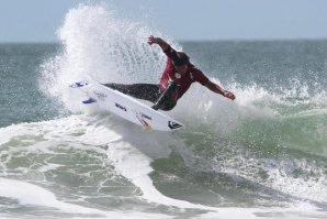 Kanoa Igarashi venceu a prova em 2016.