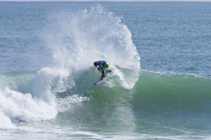 Competidores do GromSearch dominam Rip Curl Pro Raglan