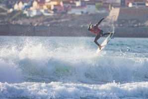 MEO RIP CURL PRO PORTUGAL ENTRA NO QUARTO DIA CONSECUTIVO DE PAUSA