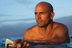 KELLY SLATER DÁ ACESSO TOTAL À SUA PREPARAÇÃO PARA O PIPE MASTERS