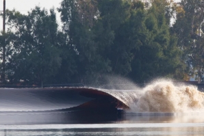 AS ONDAS DE SLATER ESTÃO ALGURES NA CALIFÓRNIA