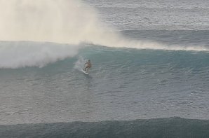 Jack Robinson, com muita coragem e destreza, Surfou do 3º ao 1º recife de Pipeline