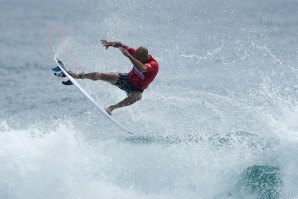 Kelly Slater a competir, hoje, no Quik Pro.