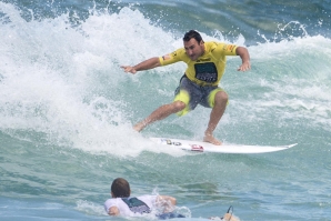 SNAPPER ROCKS VENCE AUSTRALIAN BOARDRIDERS BATTLE COM PARKO NA LIDERANÇA