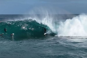 Nathan Florence a surfar The Box