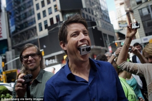 Fundador da GoPro dá 229 milhões ao antigo companheiro de quarto