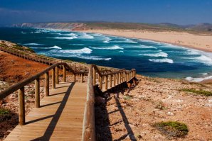 Bom clima, povo afável e clima de paz colocam Portugal no top 3 mundial. 