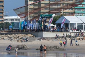 1/4 DE FINAL DECIDIDOS NO NACIONAL DE SURF ESPERANÇAS SUB 14