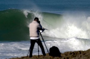 "Baía dos Coxos vítima de agressões egoístas, gananciosas e prejudiciais de alguns surfistas e indivíduos"