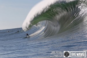 Uma das imagens de Jamie Mitchell em Mavericks que fez história este inverno.