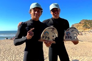Martim Paulino "cumpre promessa" e é campeão nacional de Surf Sub 18