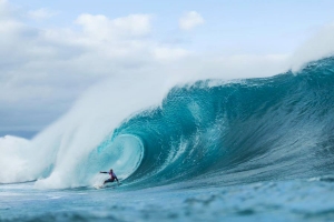 Kelly Slater numa bem bonita em Pipe.