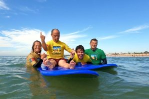 “O surf adaptado é um excelente veículo de integração social” - Entrevista com Teresa Abraços sobre a SURFaddict