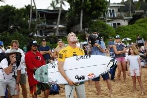 MICK FANNING: FORÇA SOB PRESSÃO