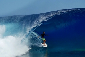 Teahupoo só para locais