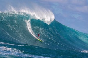 Paige Alms volta a marcar presença para defender o título.