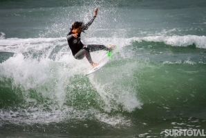 COROADOS OS CAMPEÕES NACIONAIS DE SURF ESPERANÇAS