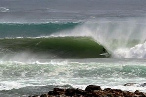 KELLY SLATER &amp; AMIGOS EM NORTH POINT