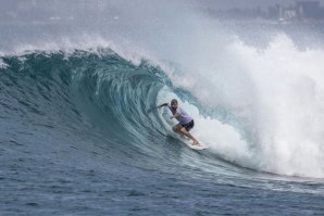 Taj Burrow vence troféu dos campeões pelo segundo ano consecutivo.