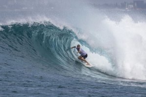 Taj Burrow vence troféu dos campeões pelo segundo ano consecutivo. 