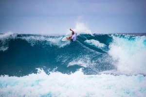JOSH KERR VENCE A COMPETIÇÃO DE SINGLE FINS DO CHAMPIONSHIP TROPHY NAS MALDIVAS