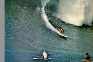 Reno Abellira, vencedor do Smirnoff 74, em Waimea Bay